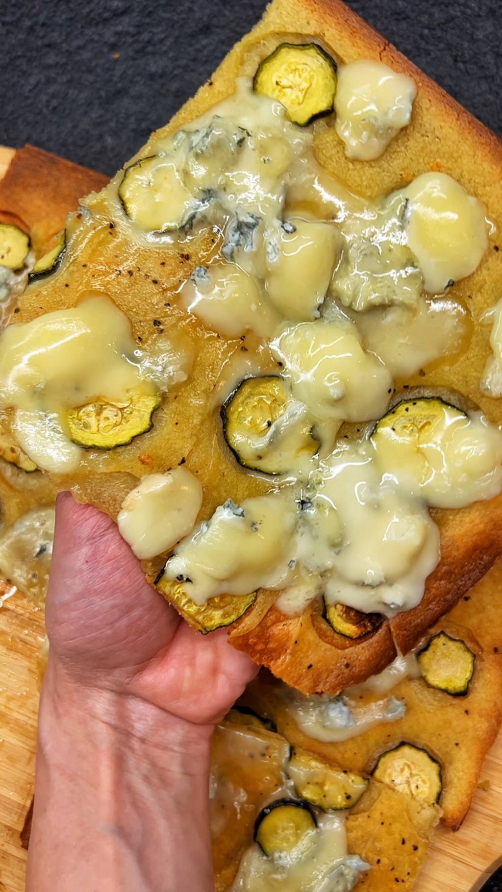 SCHIACCIATA DI ZUCCHINE E&nbsp;GORGONZOLA