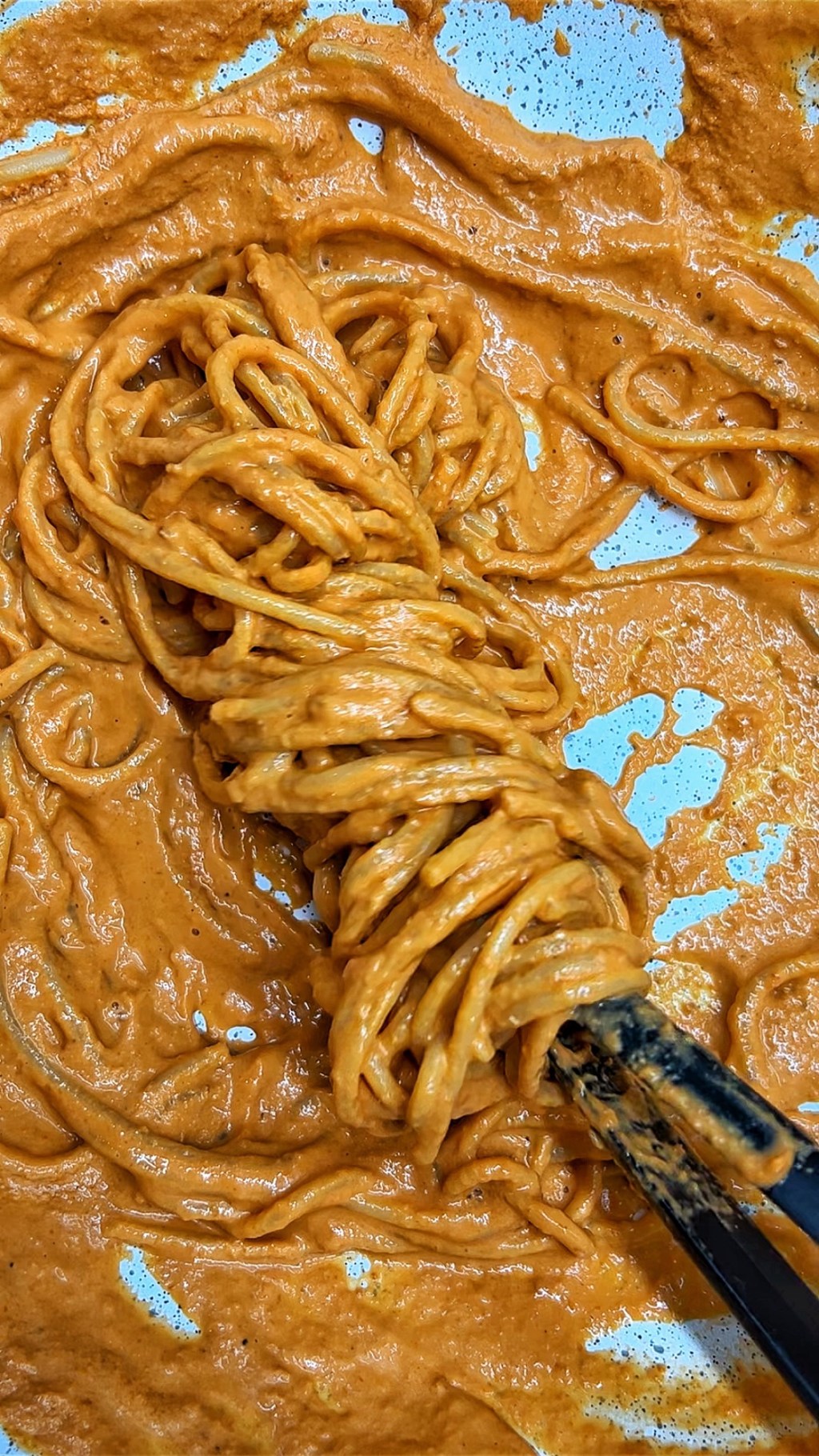 SPAGHETTONE CON CREMA DI POMODORINI SECCHI E&nbsp;BURRATA