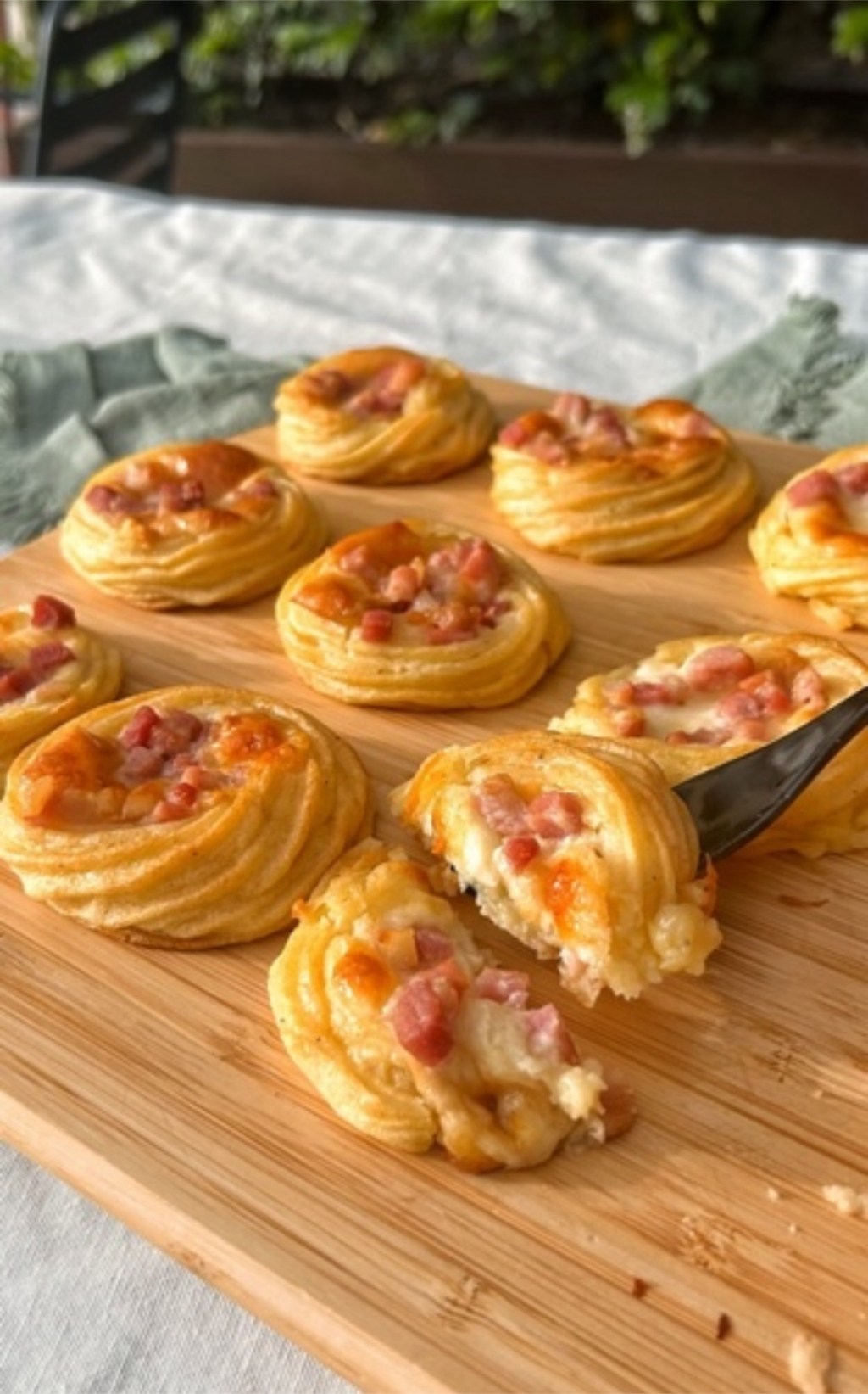 NIDI DI PATATE CON CUBETTI DI PANCETTA AFFUMICATA E SCAMORZA&nbsp;AFFUMICATA